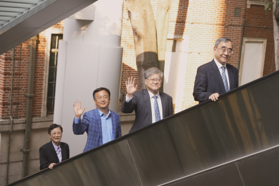 香港大學於3月25日舉行般咸道東閘開幕儀式。