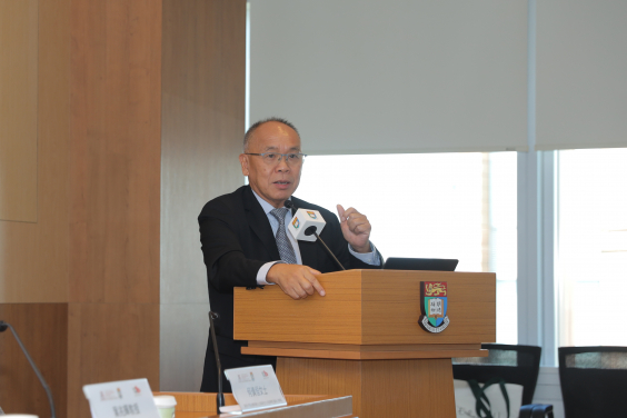 中心總監葉兆輝教授指，本港去年的自殺數字整體保持高位，特別是在25-39歲年輕成年男性群體中，自殺率有明顯上升。